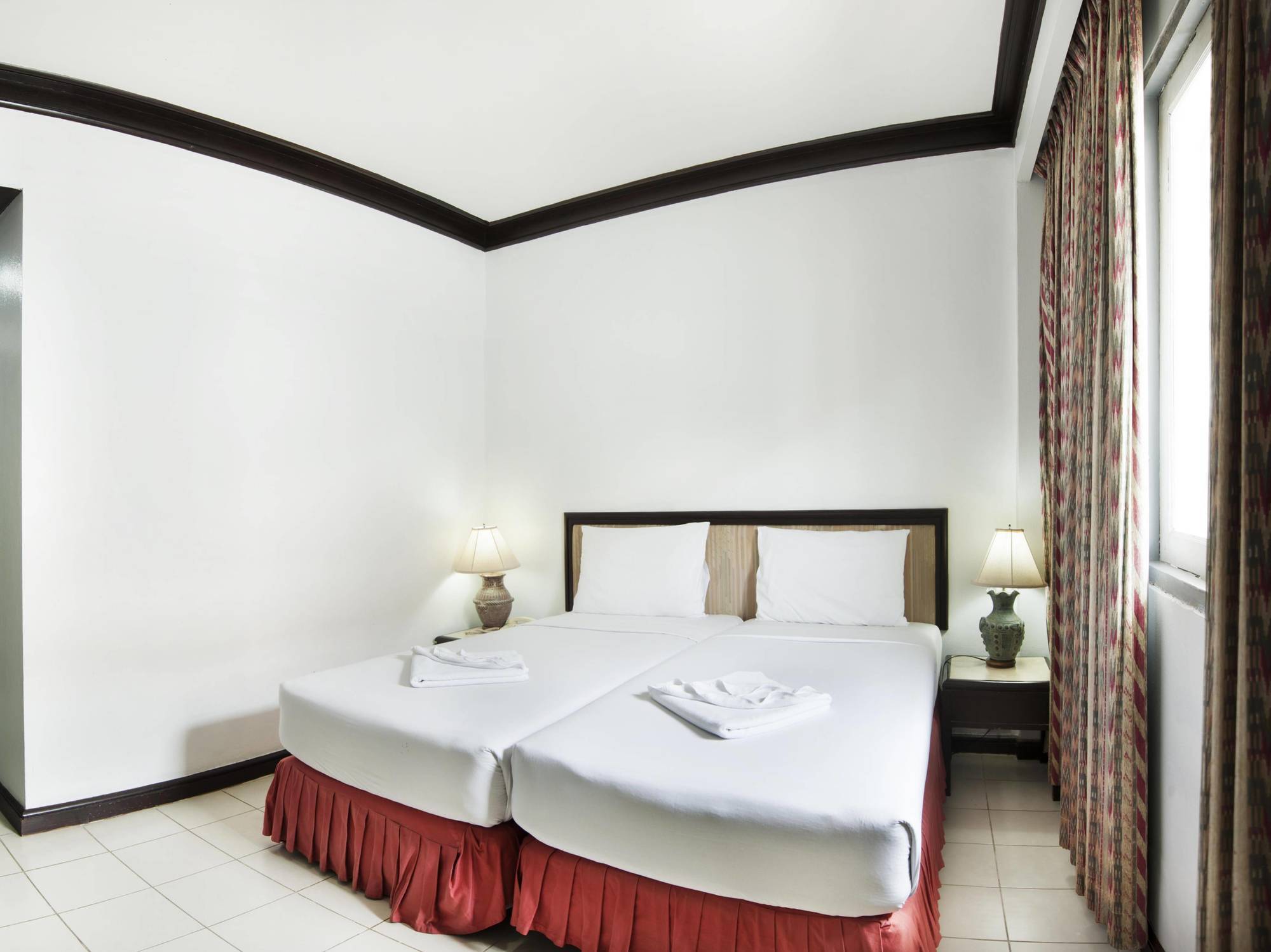 Rattana Mansion Hotel Phuket Exterior foto