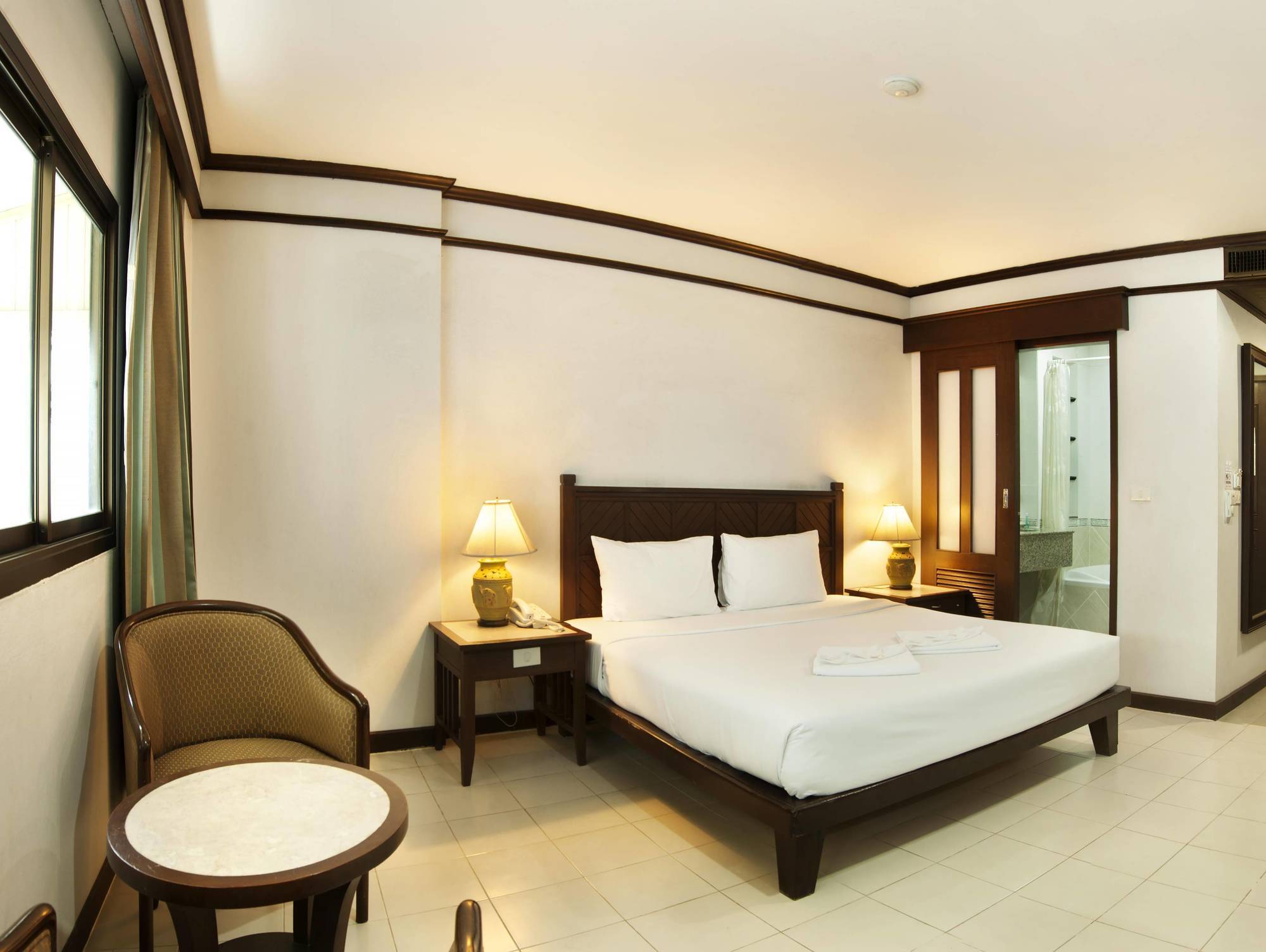 Rattana Mansion Hotel Phuket Exterior foto