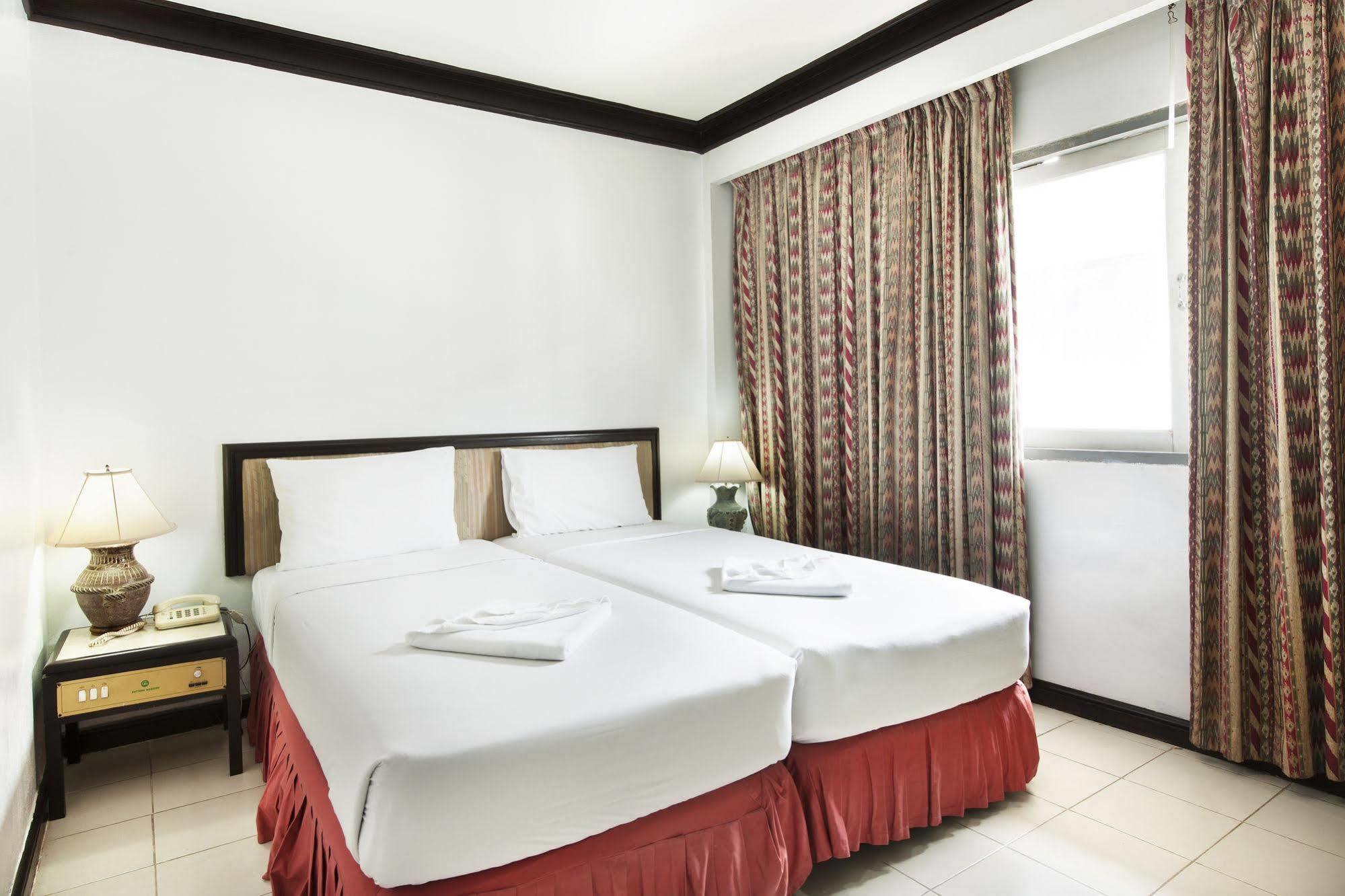 Rattana Mansion Hotel Phuket Exterior foto